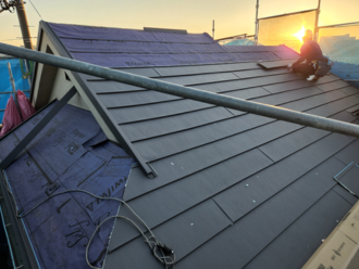 ガルバリウム鋼板鋼板を使用した屋根工事